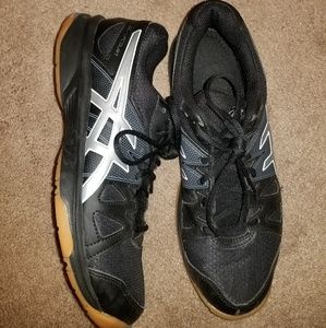 Women's volleyball shoes